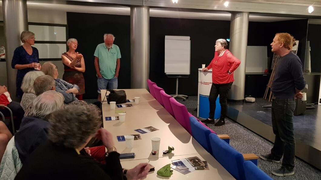 politiek cafe 1.JPG